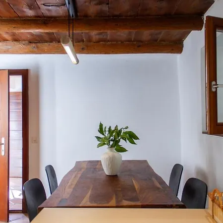 Rustico Felicita -free Parking - Near Locarno Ferienhaus